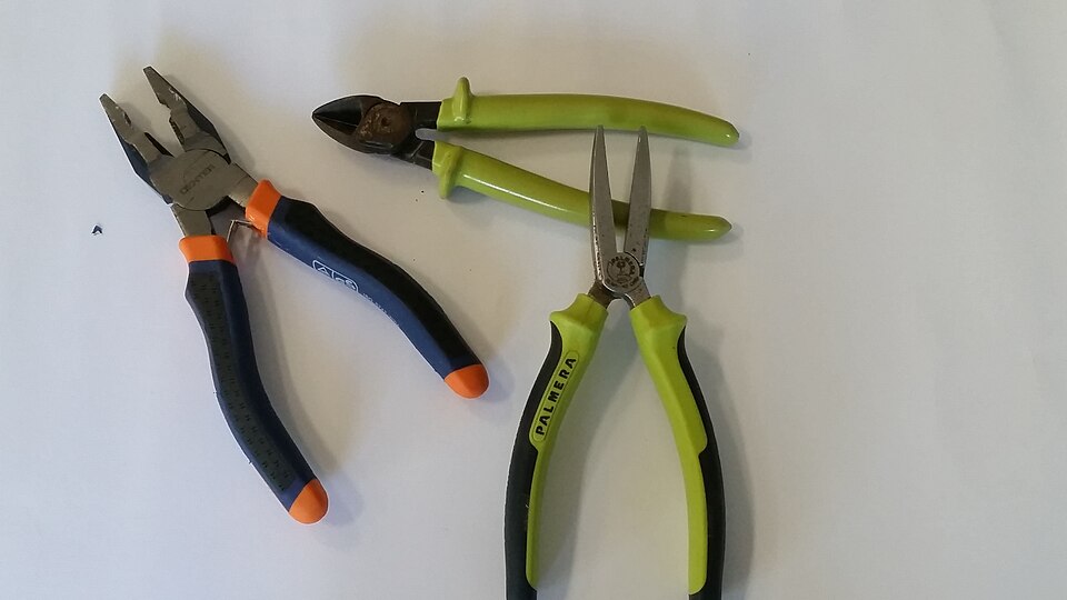 PYE Side Cutting Plier 8 inch Insulated